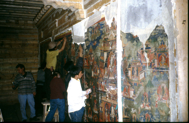 Conservation et restauration de peintures murales, Dêgê, Tibet.(Myanmar)