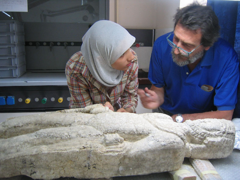 Laboratoire de restauration près du Musée de Bagdad, Irak