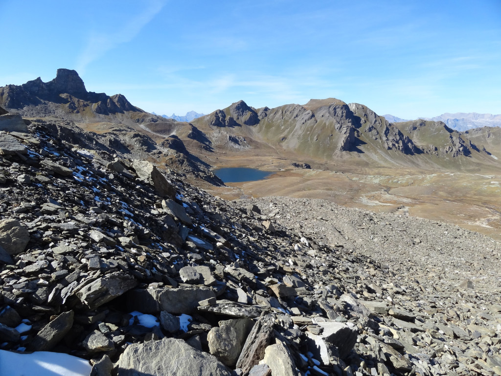 Blick auf den Blockgletscher «Becs-de-Bosson» und den Bergsee «Le Louché» im Haut Val de Réchy (VS)