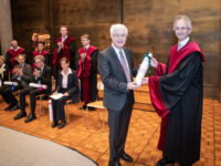 Des docteurs honoris causa aux anges