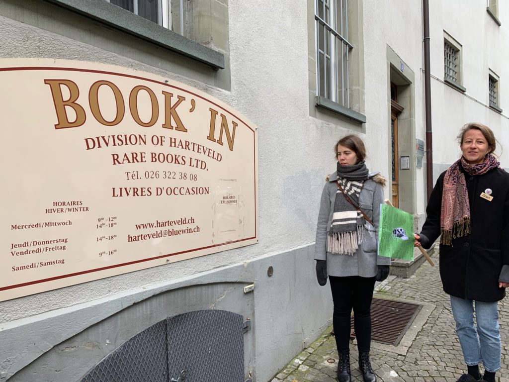 Gute Bücher für wenig Geld gibt es im Book' In, Rue des Alpes 6.