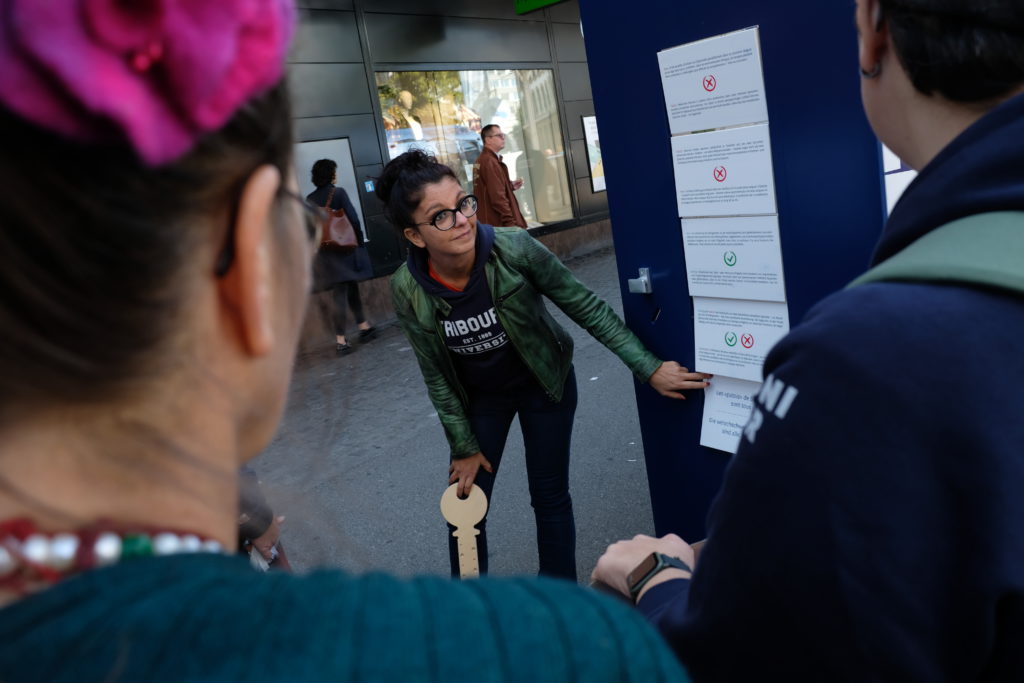 Das Rendez-vous bilingue, das alle zwei Jahre vom Forum Partnersprachen im Rahmen des Tags der Zweisprachigkeit organisiert wird, fand am Samstag, 21. September,in der Romontgasse in Freiburg statt / Le Rendez-vous bilingue, organis tous les 2 ans par le Forum des langues partenaires dans le cadre de la Journe du bilinguisme, s'est droul le samedi 21 septembre  la rue de Romont  Fribourg. photo © romano p. riedo