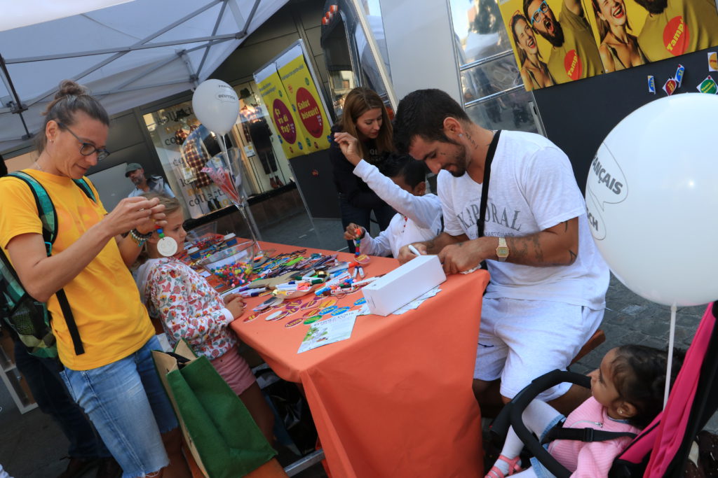 Das Rendez-vous bilingue, das alle zwei Jahre vom Forum Partnersprachen im Rahmen des Tags der Zweisprachigkeit organisiert wird, fand am Samstag, 21. September,in der Romontgasse in Freiburg statt / Le Rendez-vous bilingue, organis tous les 2 ans par le Forum des langues partenaires dans le cadre de la Journe du bilinguisme, s'est droul le samedi 21 septembre  la rue de Romont  Fribourg. photo © romano p. riedo