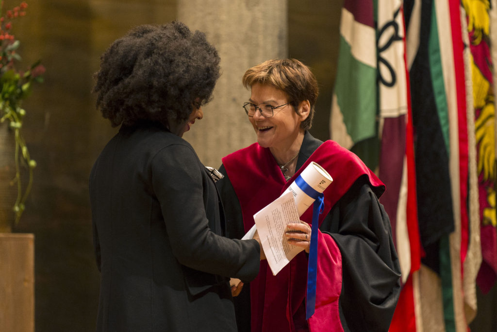 Mme Chimamanda Ngozi Adichie, docteure h.c. de la Faculté des lettres et des sciences humaines