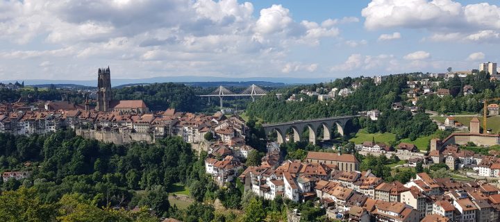 Fribourg accueillera le groupe des Universités de Compostelle