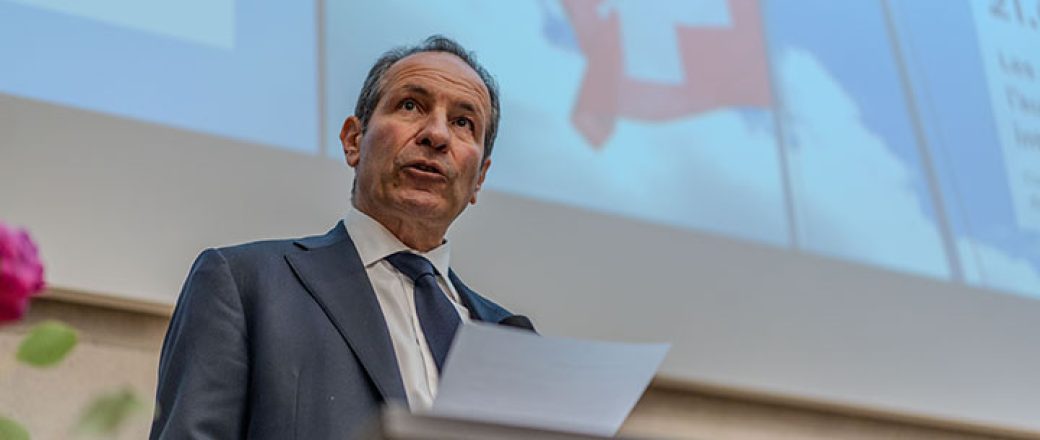 «La liberté et la démocratie ne sont jamais acquise pour toujours»