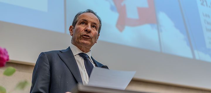 «La liberté et la démocratie ne sont jamais acquise pour toujours»