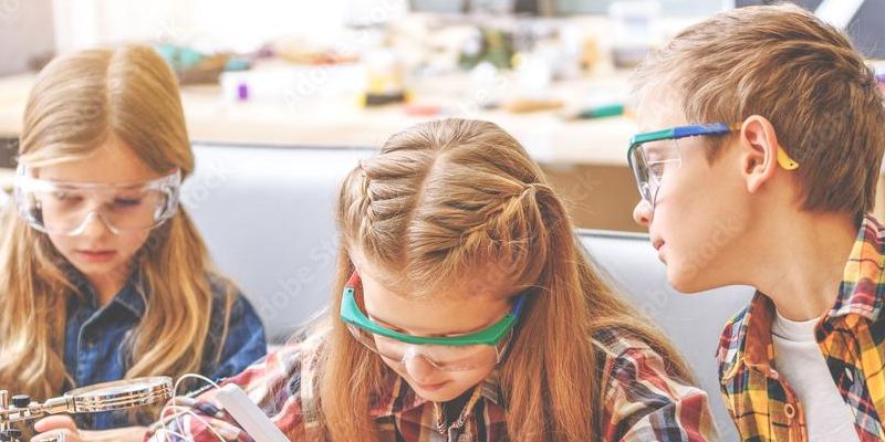 <p>Makerspace OS Wünnewil - Rundgang / Austausch- und Fragerunde</p>