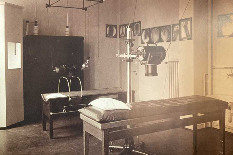 Ro_ntgenraum_Chirurgie_Lindenburg_Ko_ln_1929_Quelle_FRank_Moll_Abbilidung_Mank_S._386_3.png